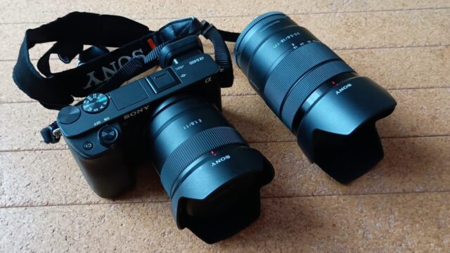 大人のソロトラベルを支える、α6400と2本のレンズという装備